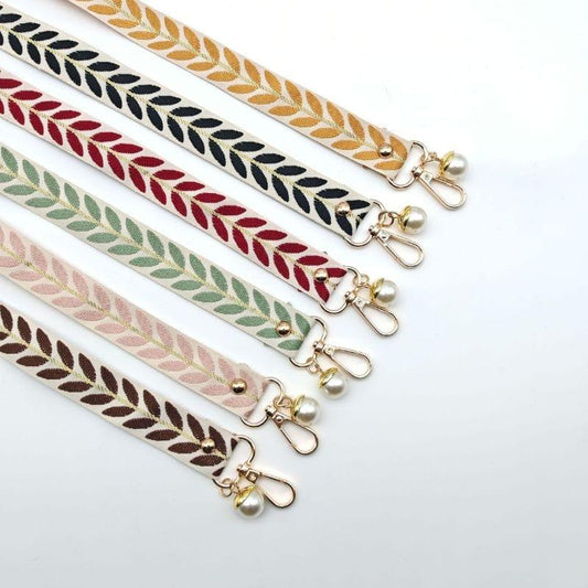 Universal shoulder strap for phone case
